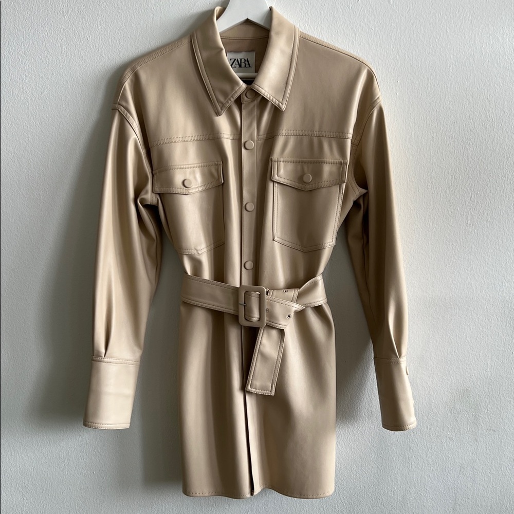 ZARA LIGHT TAN FAUX LEATHER LONG SLEEVE SHIRT JACKET SIZE MEDIUM